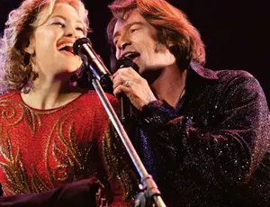 This page brings you selected, curated short news snippets related to the Entertainment World from around the world (Movies, Music, Art).