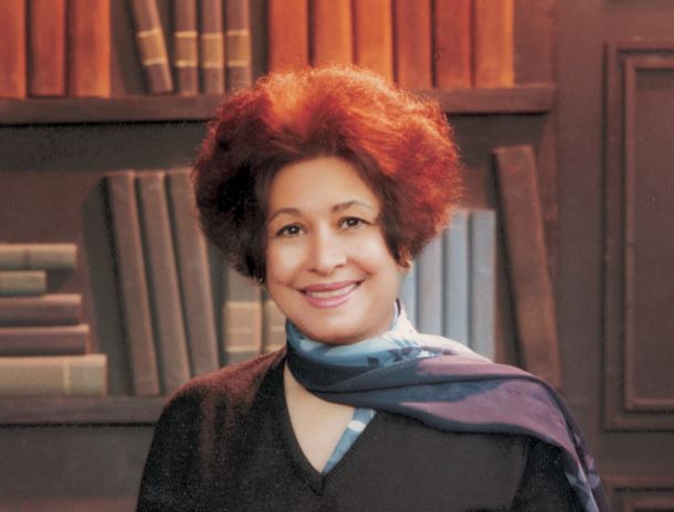 Bapsi Sidhwa is one of the famous novelists from Pakistan who mostly wrote in English language.
