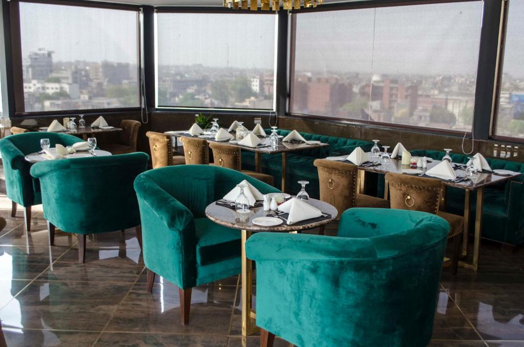 Four Points Sheraton Hotel Lahore top floor restaurant