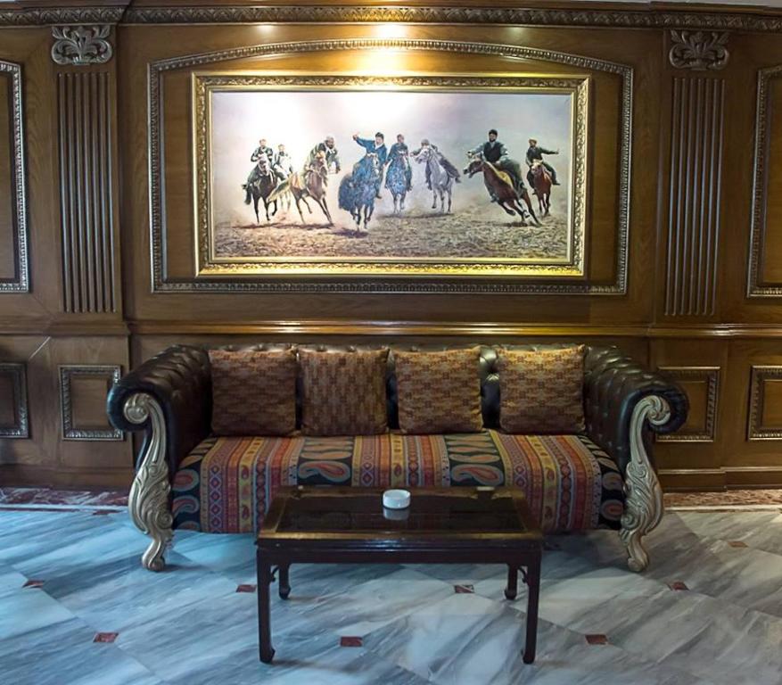 Regency Inn Lahore lounge