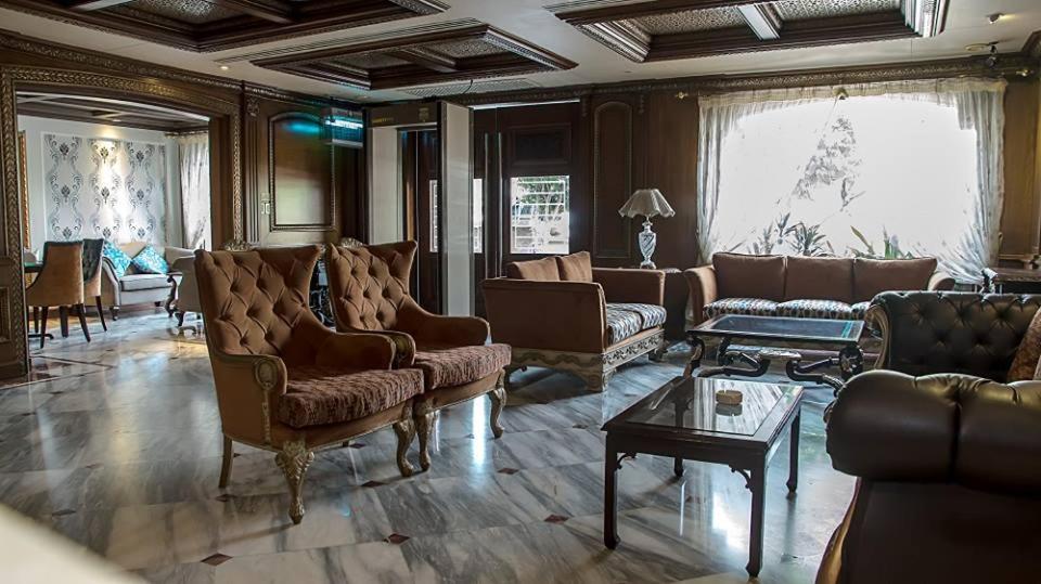 Regency Inn Lahore Lounge