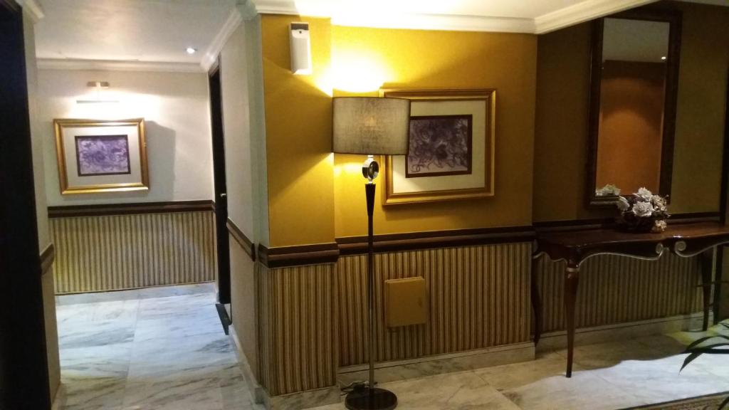 Smart Hotel Lahore Lobby