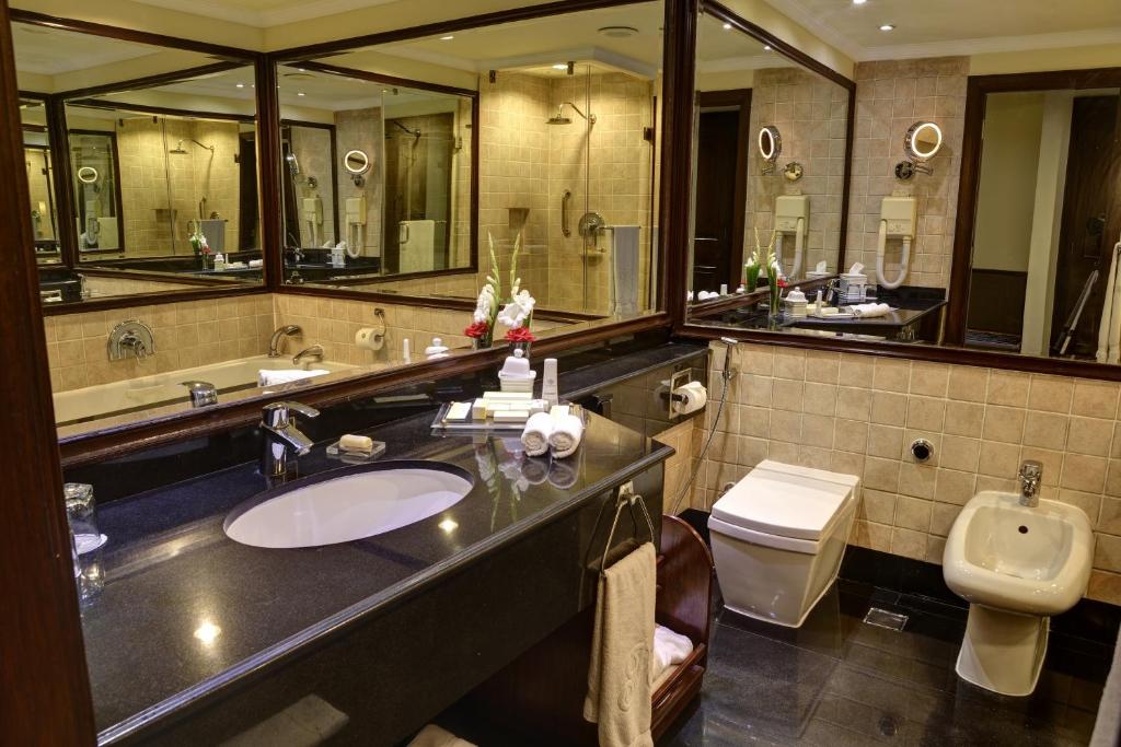 PC Hotel Lahore Bathroom