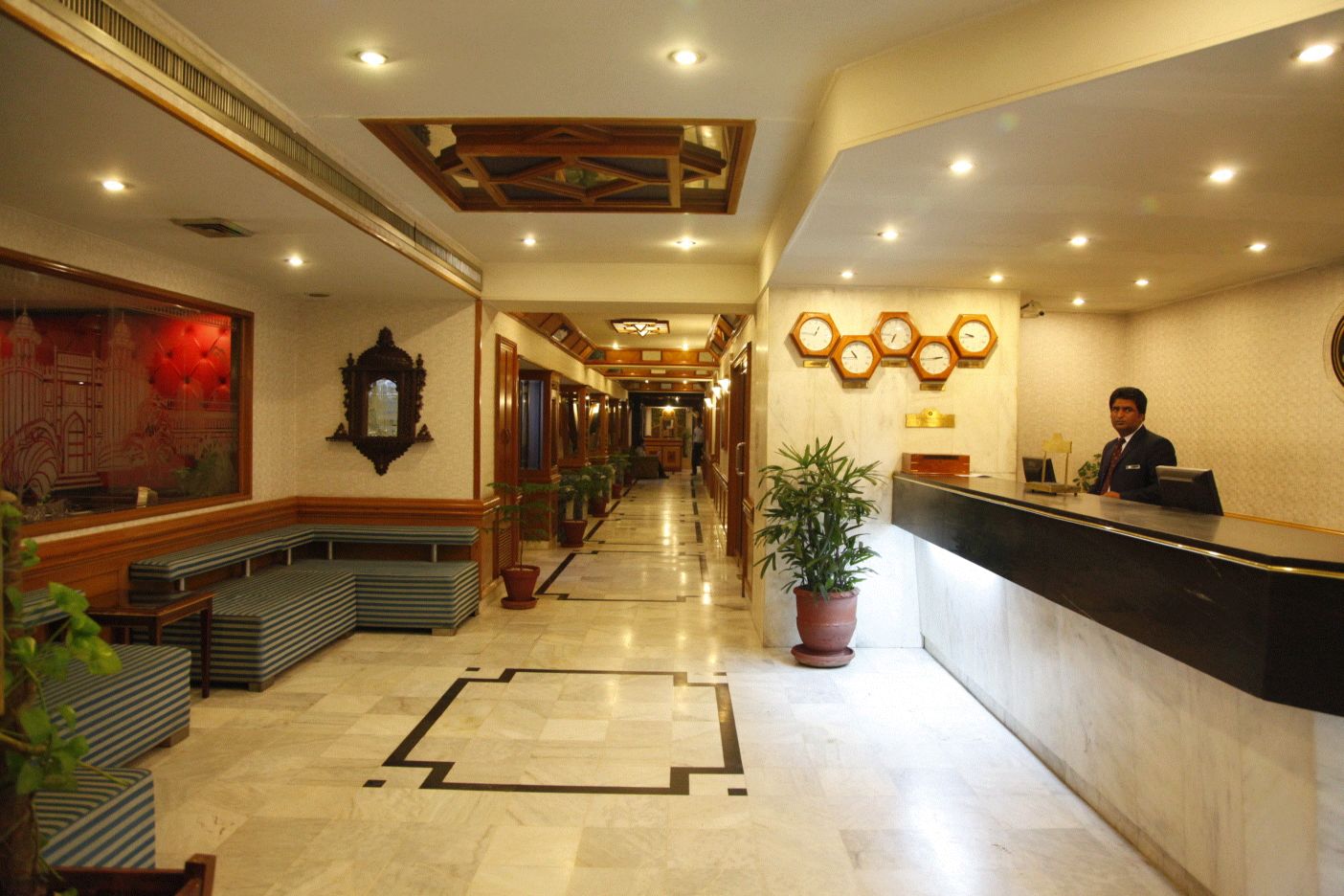 Sunfort Hotel Lahore Lobby